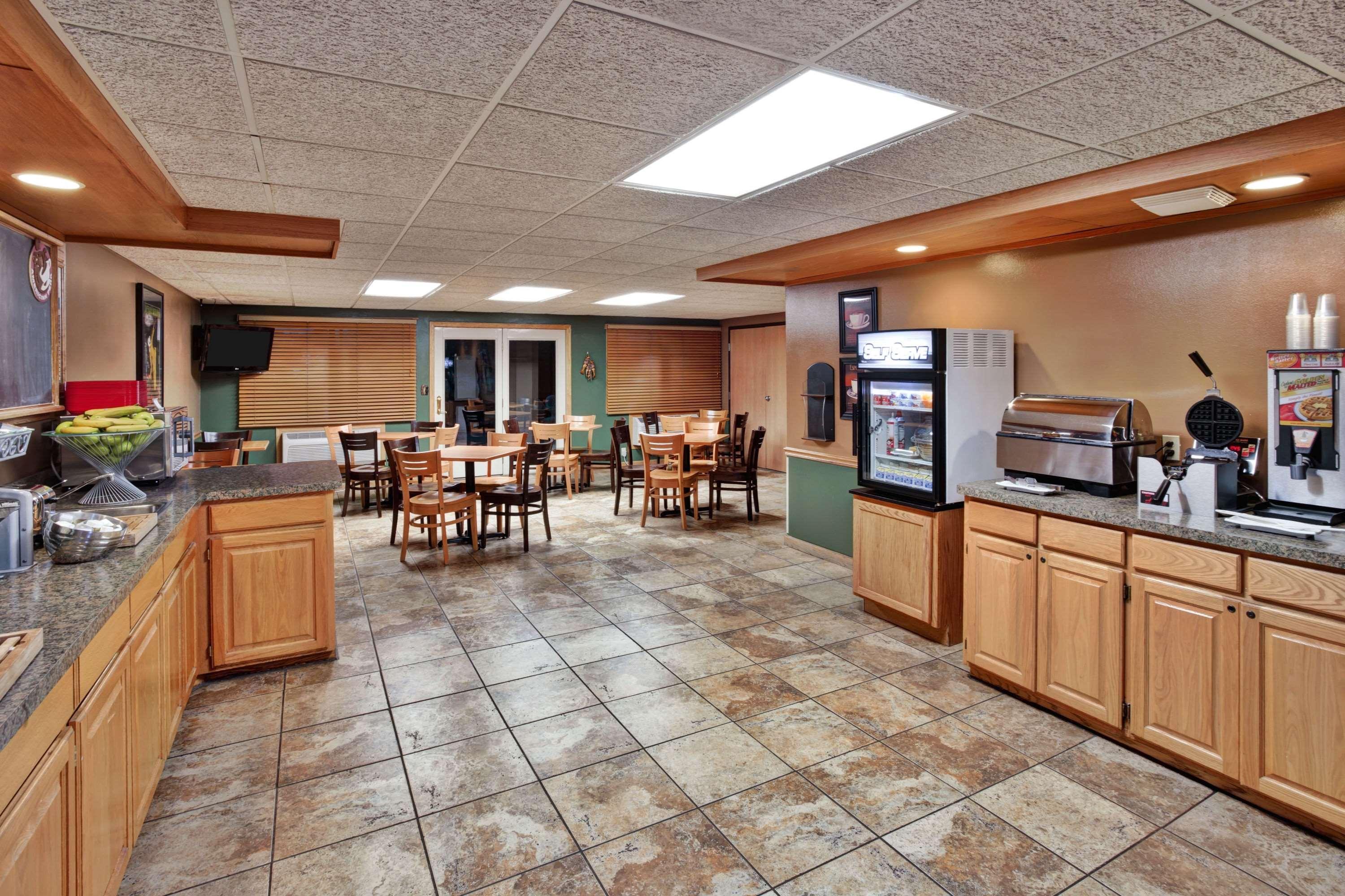 Americinn By Wyndham Baudette Bagian luar foto