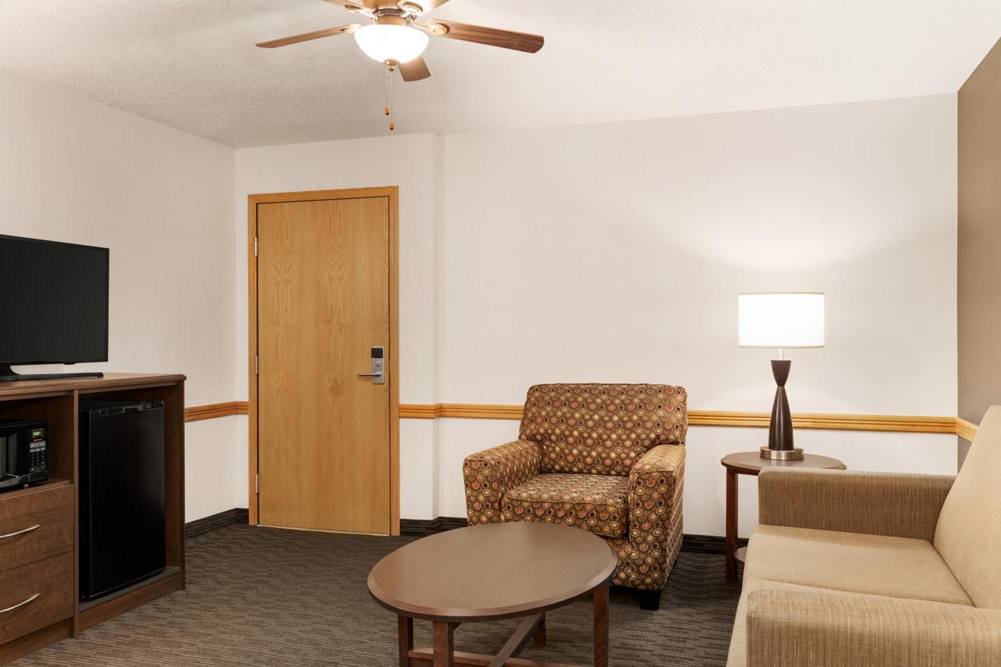 Americinn By Wyndham Baudette Ruang foto