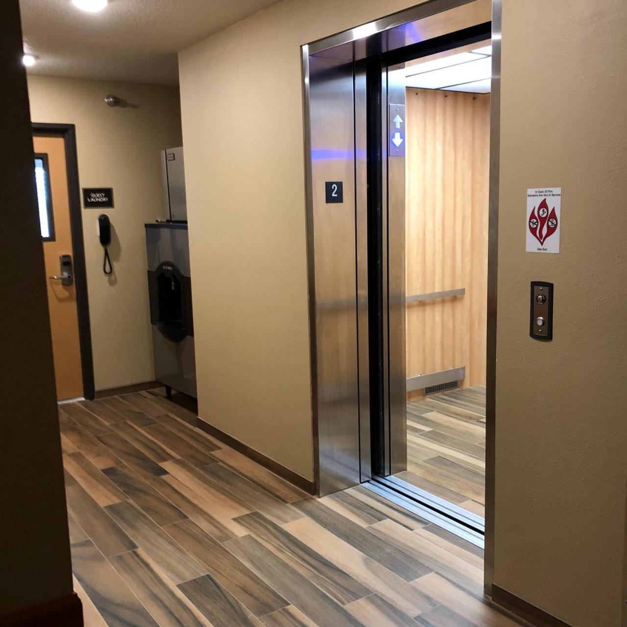 Americinn By Wyndham Baudette Bagian luar foto